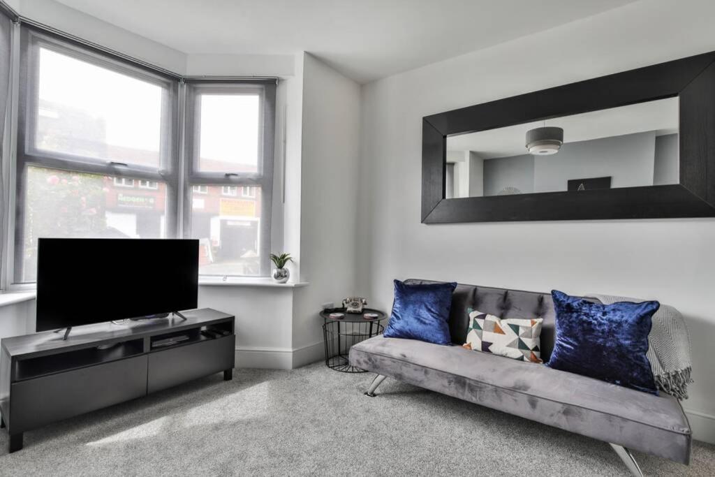 Refurbished Plush Property Great Transport Links Sheffield Kültér fotó
