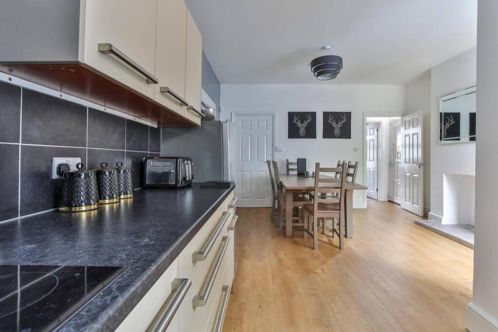 Refurbished Plush Property Great Transport Links Sheffield Kültér fotó